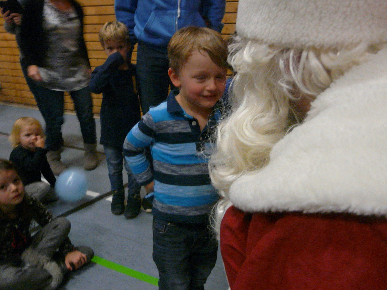 weihnachtsfeier 16 mit Nikolaus u spieler